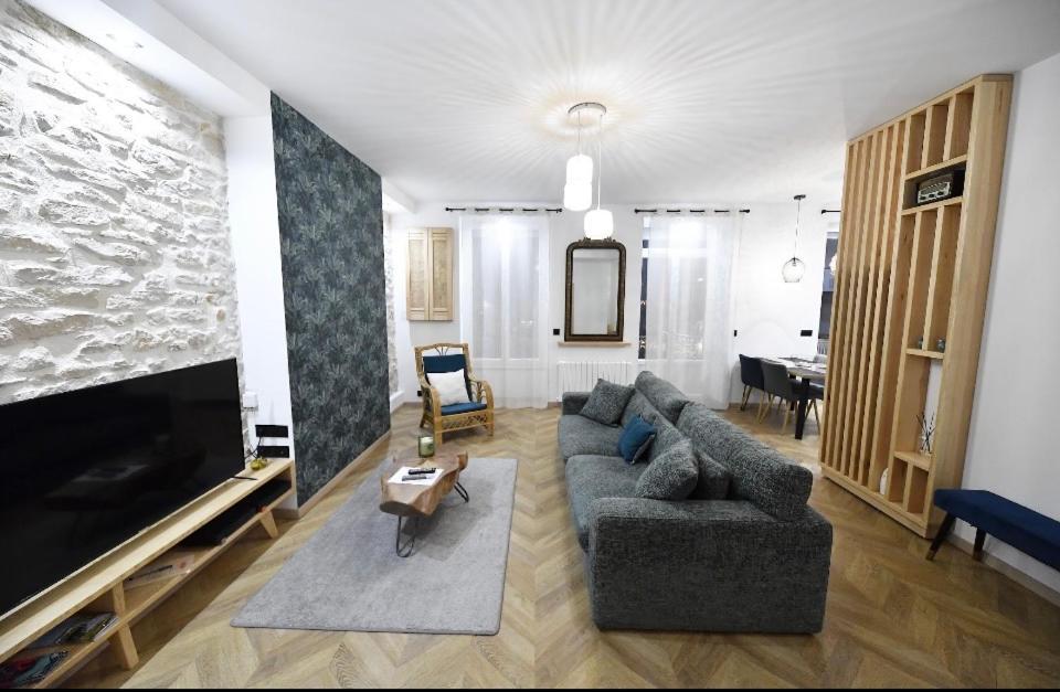 Carnot Place Bourgoin-Jallieu Zewnętrze zdjęcie